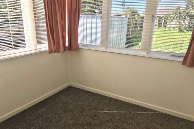 Photo of property in 1/78 College Road, Northcote, Auckland, 0627