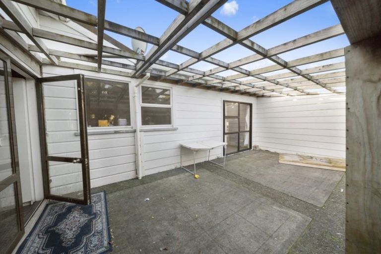 Photo of property in 84 Albion Street, Hawera, 4610