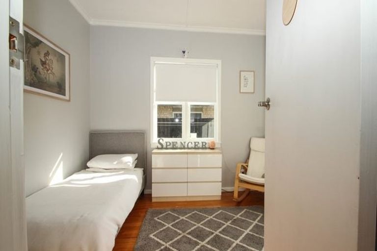 Photo of property in 1212 Caroline Road, Mayfair, Hastings, 4122