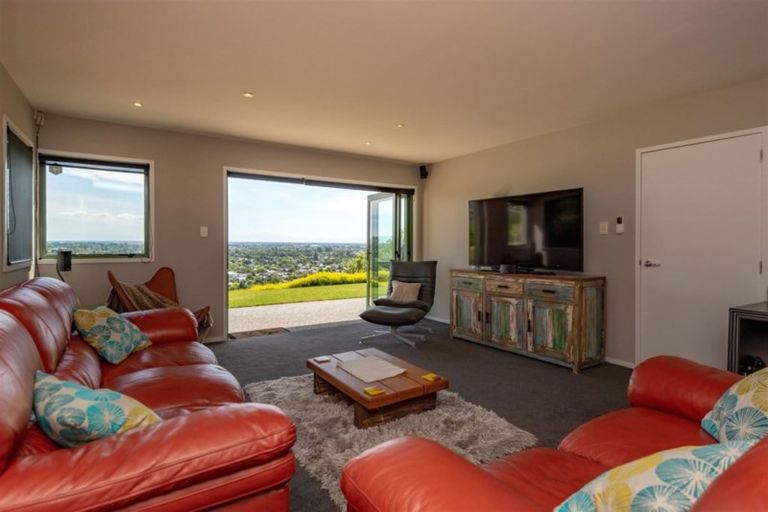 Photo of property in 42 Woodlau Rise, Huntsbury, Christchurch, 8022