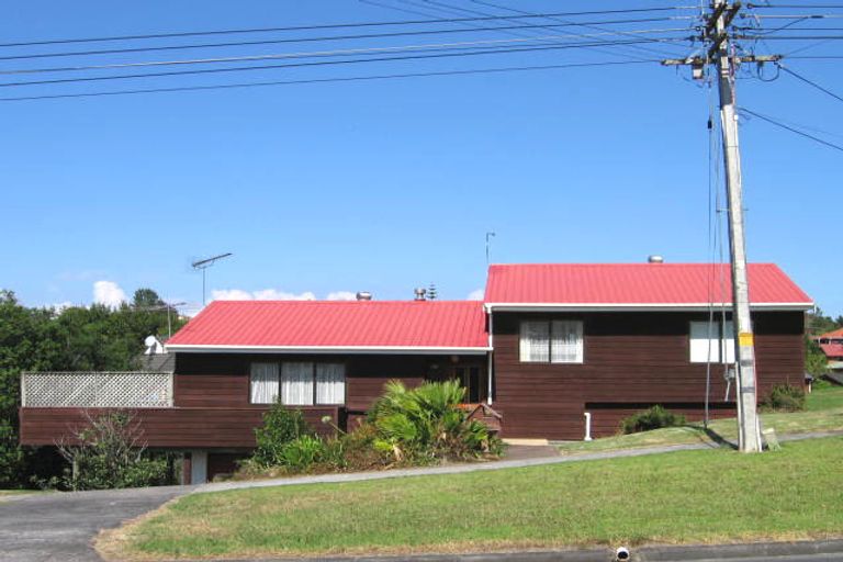 Photo of property in 100 Seabrook Avenue, New Lynn, Auckland, 0600