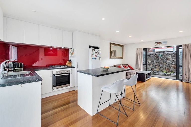 Photo of property in 2e Wilton Street, Grey Lynn, Auckland, 1021