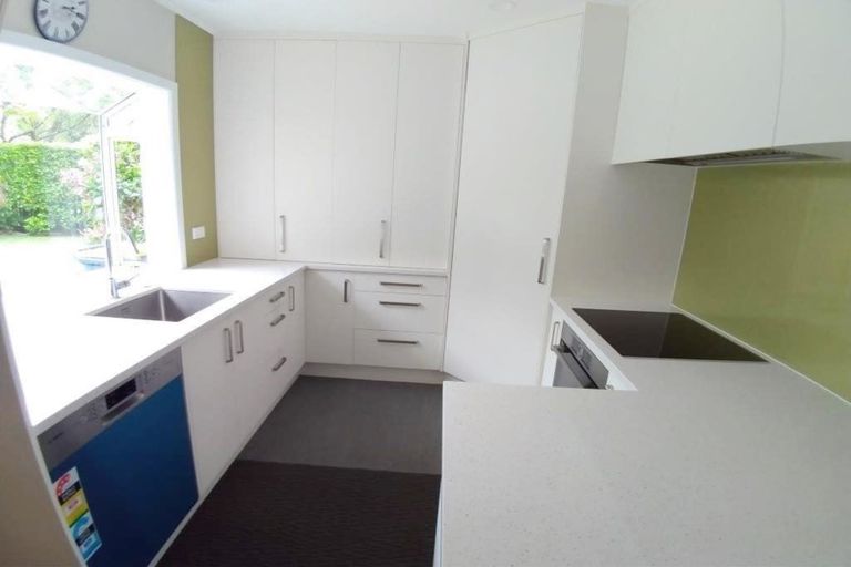 Photo of property in 3 Roband Avenue, Glenfield, Auckland, 0629