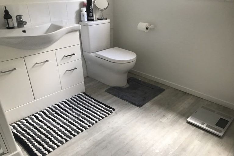 Photo of property in 2/2 Pine Terrace, Howick, Auckland, 2014