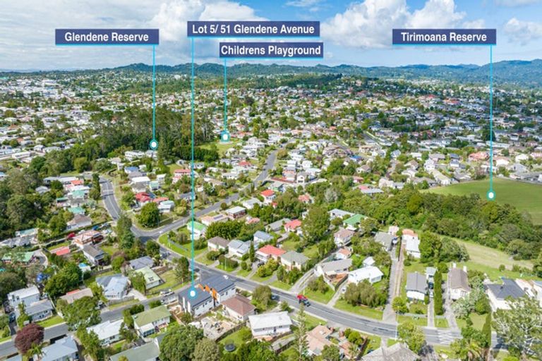 Photo of property in 23c Crystal Avenue, Glendene, Auckland, 0602