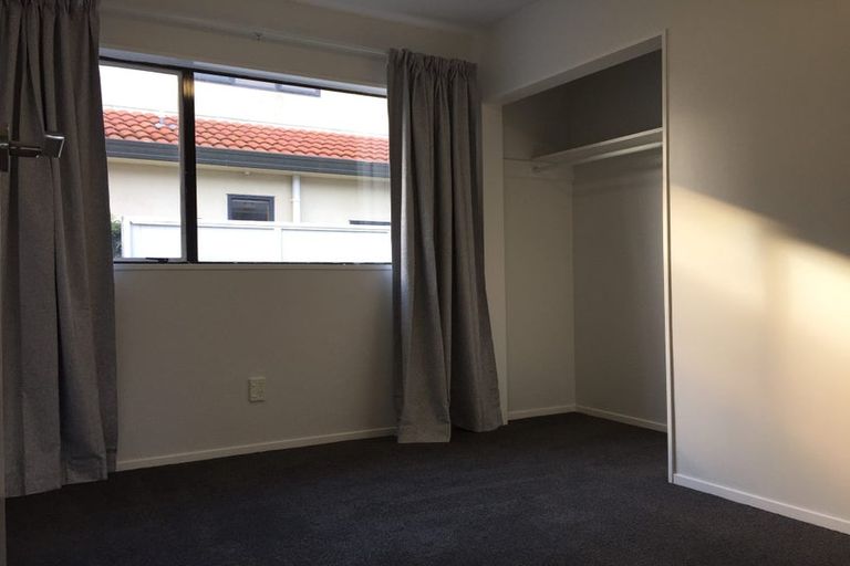 Photo of property in 19a Mantell Street, Seatoun, Wellington, 6022