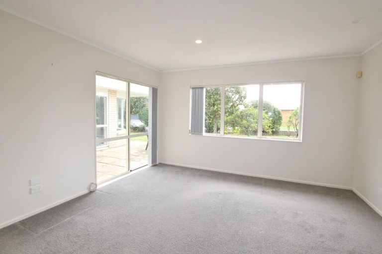 Photo of property in 9 Judd Place, Orewa, 0931