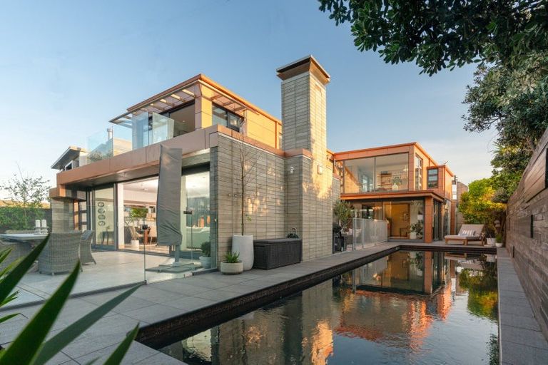 Photo of property in 11 Boardwalk Lane, Seatoun, Wellington, 6022