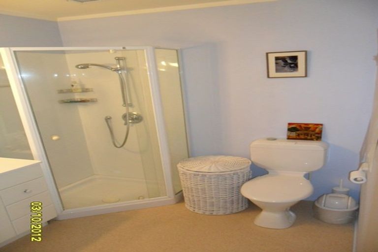 Photo of property in 8 Girton Terrace, Mount Cook, Wellington, 6021