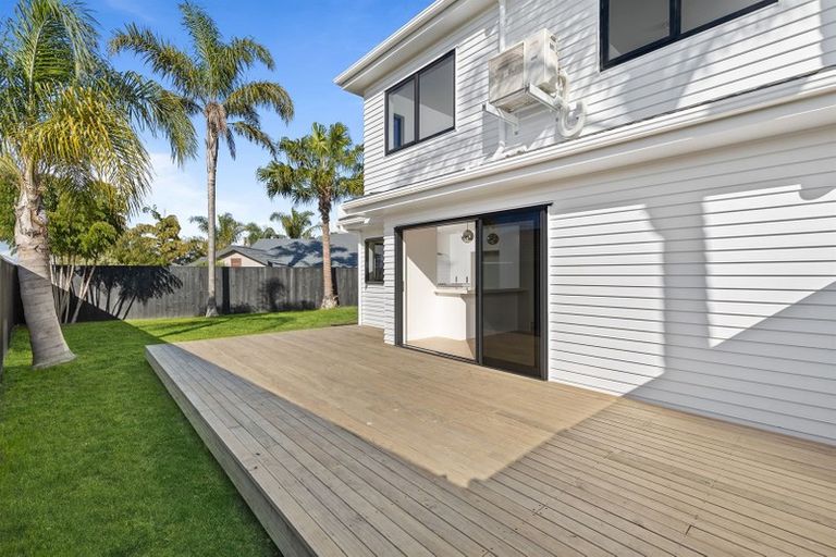 Photo of property in 10 Ashley Avenue, Long Bay, Auckland, 0630