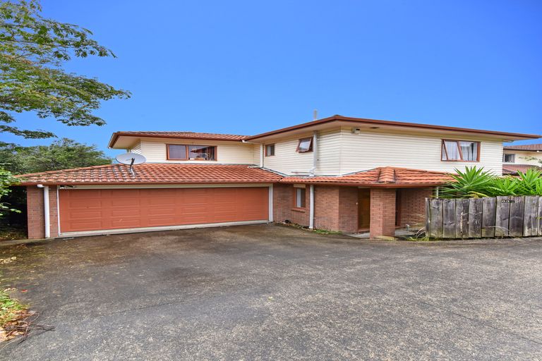 Photo of property in 63c Redoubt Road, Goodwood Heights, Auckland, 2105