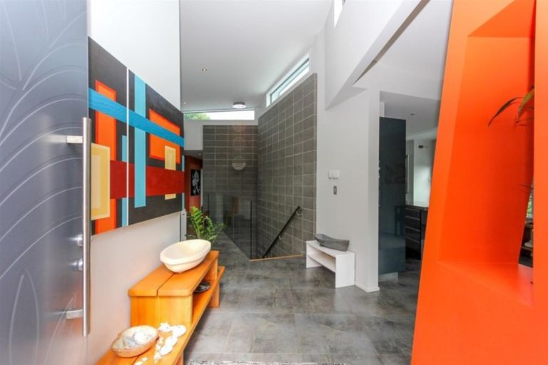 Photo of property in 46 Victoria Road, New Plymouth, 4310