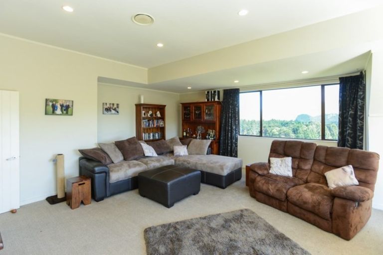 Photo of property in 21 Rochfort Road, Kahuranaki, Havelock North, 4295