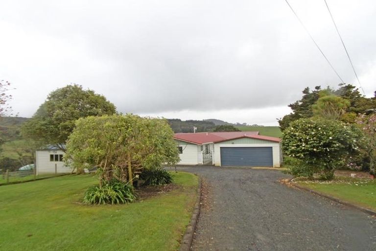 Photo of property in 59 Arrowsmith Road, Waitakere, Henderson, 0782