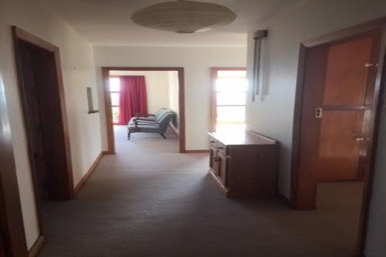 Photo of property in 99 Dyers Pass Road, Cashmere, Christchurch, 8022