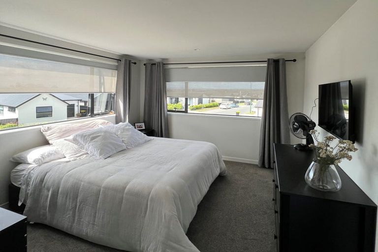 Photo of property in 2 Rose Lane, Papamoa, 3118