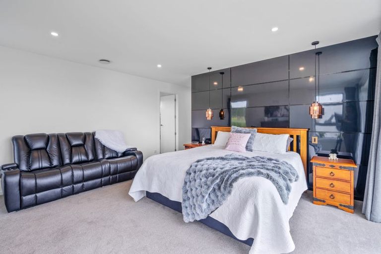 Photo of property in 11 Majestic Chance, Seaward Bush, Invercargill, 9812