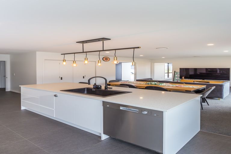 Photo of property in 4 Katrine Drive, Marshland, Christchurch, 8083