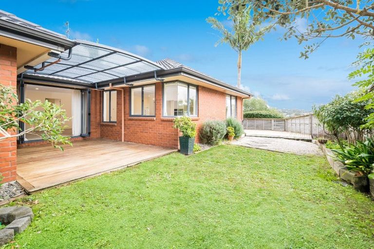 Photo of property in 29 Nimstedt Avenue, Oteha, Auckland, 0632