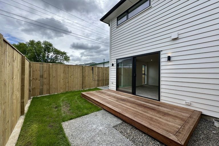 Photo of property in 17 Gibson Crescent, Naenae, Lower Hutt, 5011