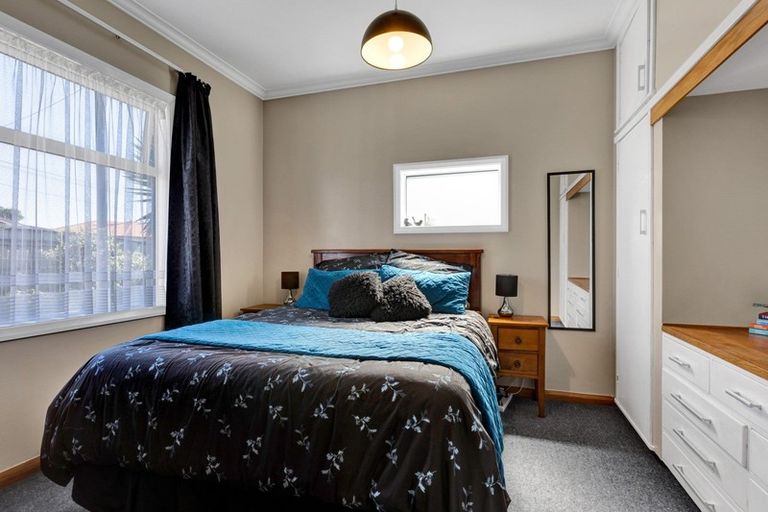 Photo of property in 24 Ngaio Street, Strandon, New Plymouth, 4312