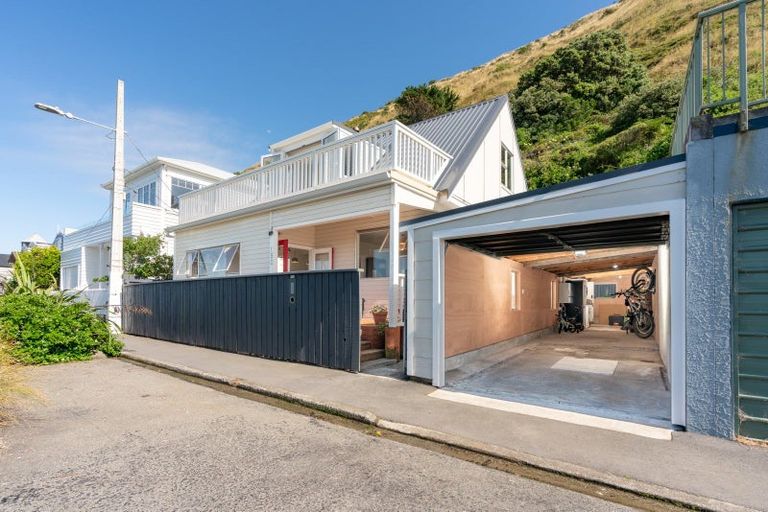 Photo of property in 150 Owhiro Bay Parade, Owhiro Bay, Wellington, 6023