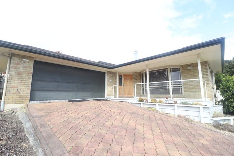 Photo of property in 6 Silkwood Grove, Totara Heights, Auckland, 2105