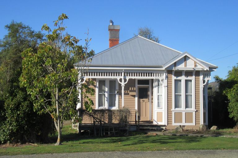 Photo of property in 9 Massey Street, Waimate, 7924