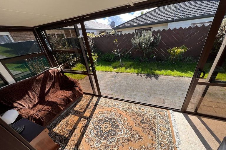 Photo of property in 26 Settlers Grove, Orewa, 0931