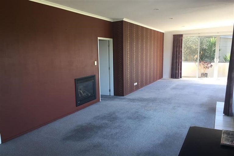 Photo of property in 8 Kororako Grove, Whalers Gate, New Plymouth, 4310