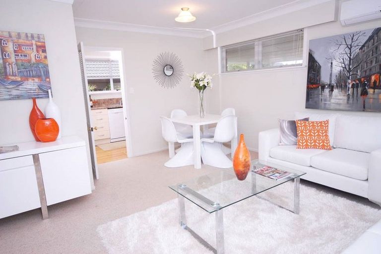 Photo of property in 1/2 Saltburn Road, Milford, Auckland, 0620