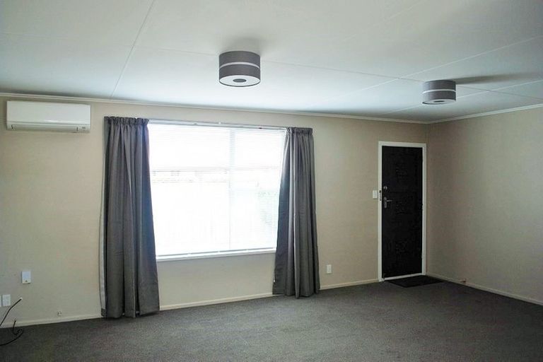Photo of property in 1/47 Division Street, Riccarton, Christchurch, 8041