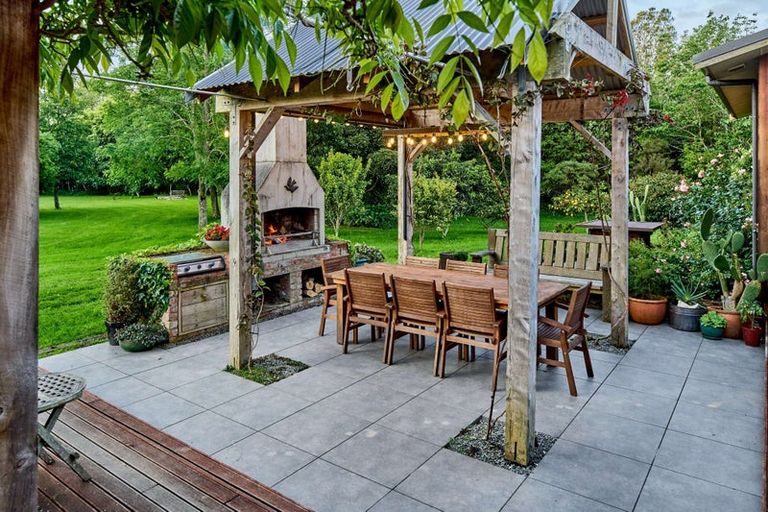 Photo of property in 96 Arcus Road, Te Horo, Otaki, 5582