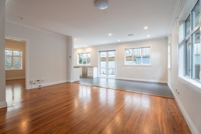Photo of property in 504 Evans Bay Parade, Hataitai, Wellington, 6021