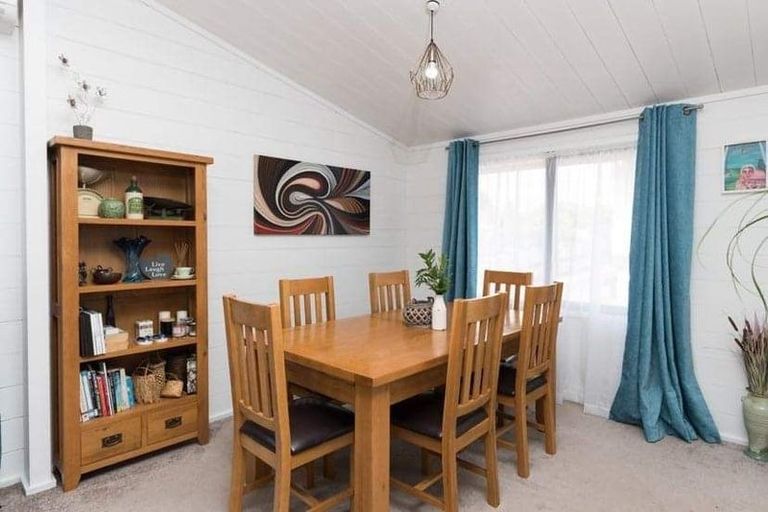 Photo of property in 18b Fairway Drive, Kerikeri, 0230