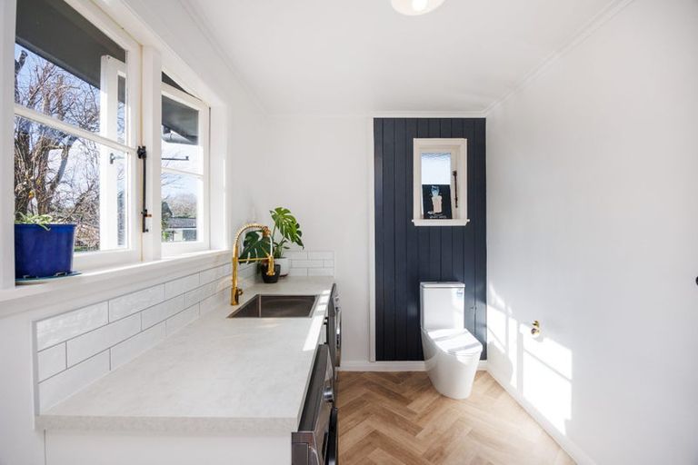 Photo of property in 1 Salisbury Avenue, Terrace End, Palmerston North, 4410