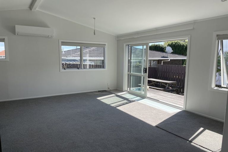 Photo of property in 2/18 Holsworthy Road, Lower Vogeltown, New Plymouth, 4310