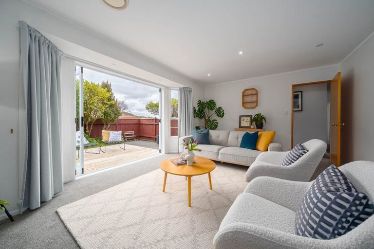 Photo of property in 10 Mallard Grove, Churton Park, Wellington, 6037