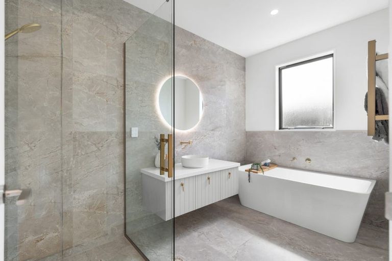 Photo of property in 10 Ferbane Way, Halswell, Christchurch, 8025