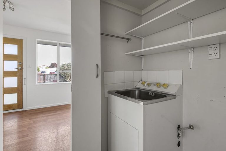 Photo of property in 1/9 Wanstead Place, Woolston, Christchurch, 8062