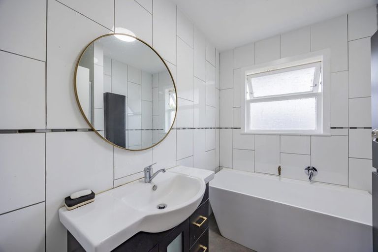 Photo of property in 41 Ashgrove Road, Mangere, Auckland, 2022