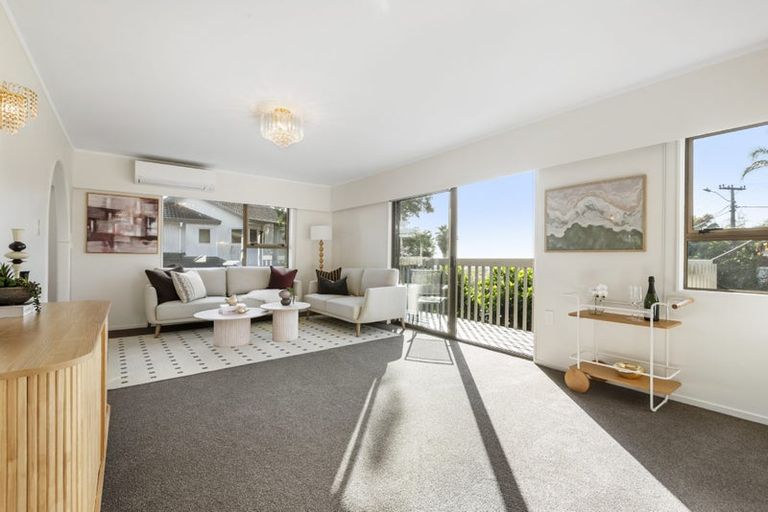 Photo of property in 1/193 East Coast Road, Castor Bay, Auckland, 0620