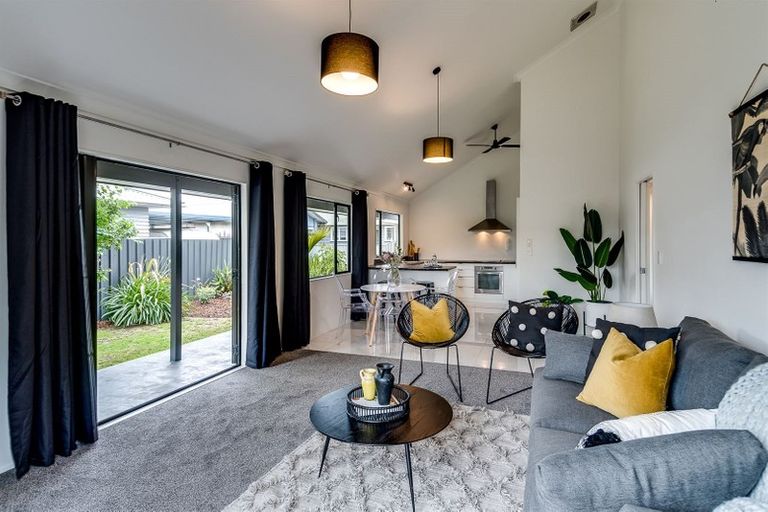 Photo of property in 44a Warwick Crescent, Taradale, Napier, 4112