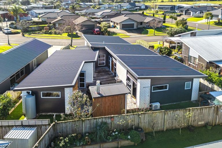 Photo of property in 29 Mary-ellen Place, Coromandel, 3506