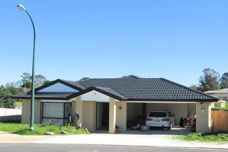 Photo of property in 29 Loughinisland Place, Weymouth, Auckland, 2103