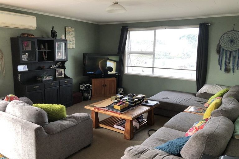 Photo of property in 87 Clawton Street, Westown, New Plymouth, 4310