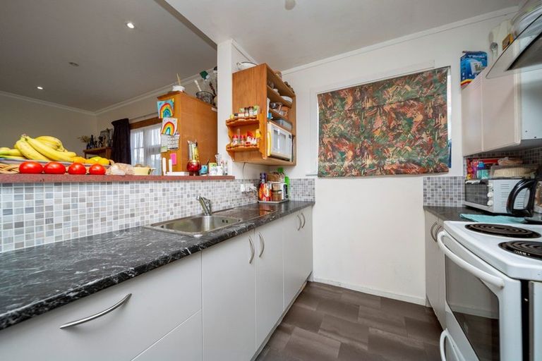 Photo of property in 7 Seddon Street, Westown, New Plymouth, 4310