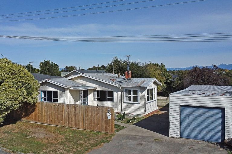 Photo of property in 18 Holdaway Street, Riversdale, Blenheim, 7201