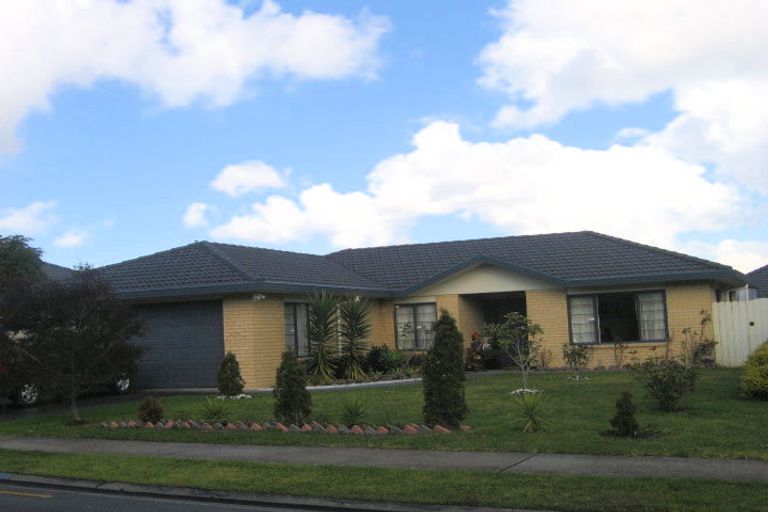 Photo of property in 5 Balla Place, East Tamaki, Auckland, 2016