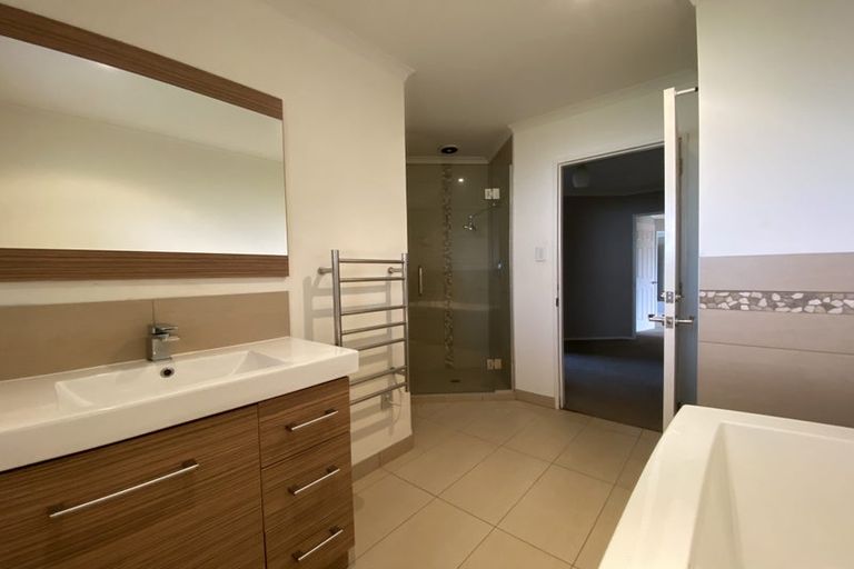 Photo of property in 67 Riverhead Road, Kumeu, 0810